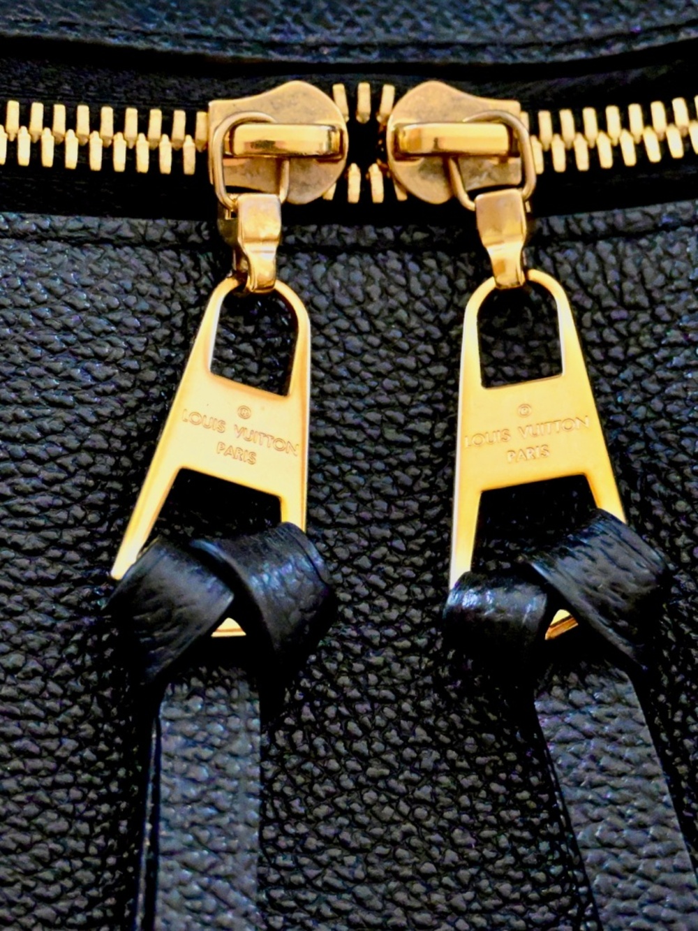 LOUIS VUITTON BLACK MAIDA HOBO BAG w/ VIOLET BLUE INTERIOR & POCKETS - Picture 3 of 14
